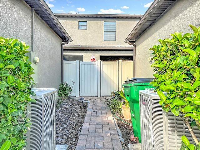 28599 TRANQUIL LAKE CIRCLE, Wesley Chapel, FL 33543