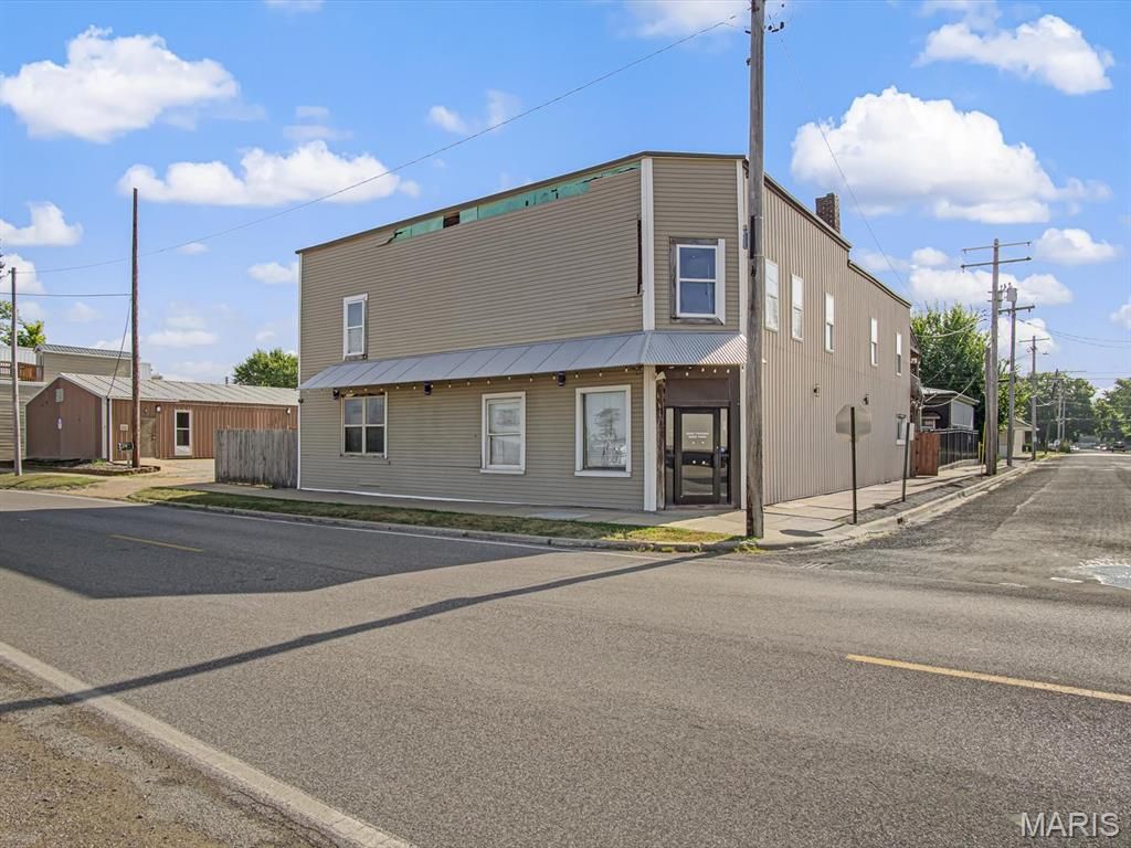 200 N Main Street, Dupo, IL 62239