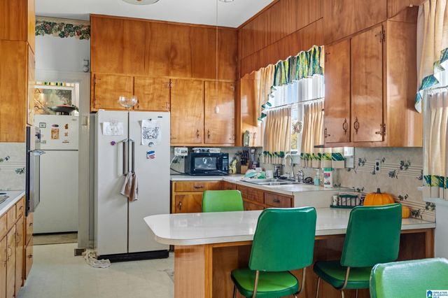 1930 DARTMOUTH AVENUE, Bessemer, AL 35020