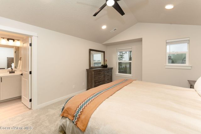 12842 N Bunchberry St, Hayden, ID 83835