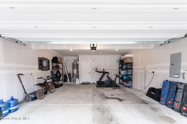 12842 N Bunchberry St, Hayden, ID 83835