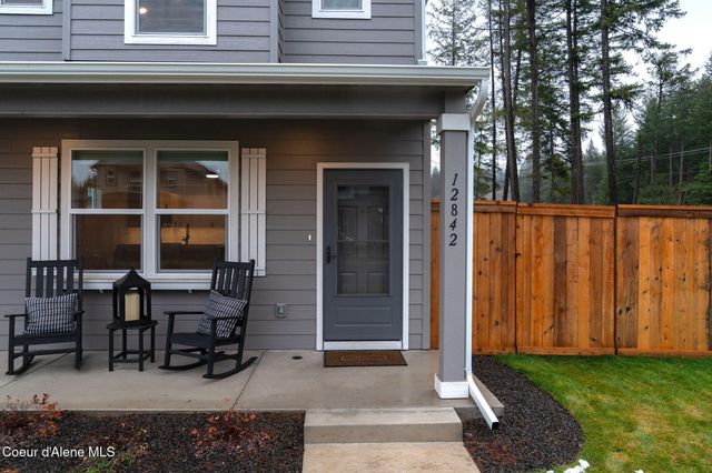 12842 N Bunchberry St, Hayden, ID 83835