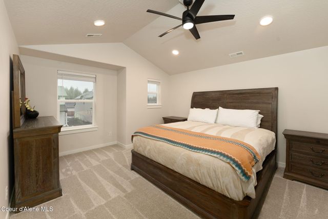 12842 N Bunchberry St, Hayden, ID 83835