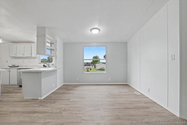 14042 S Crestview Road, Oologah, OK 74053