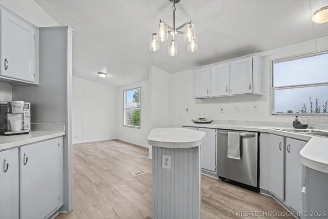 14042 S Crestview Road, Oologah, OK 74053