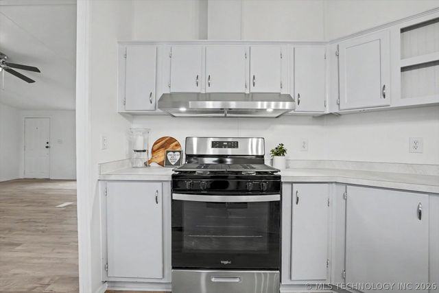 14042 S Crestview Road, Oologah, OK 74053