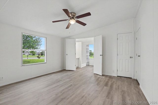 14042 S Crestview Road, Oologah, OK 74053