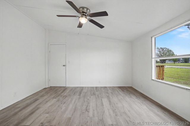 14042 S Crestview Road, Oologah, OK 74053