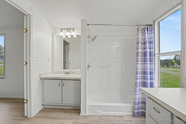 14042 S Crestview Road, Oologah, OK 74053