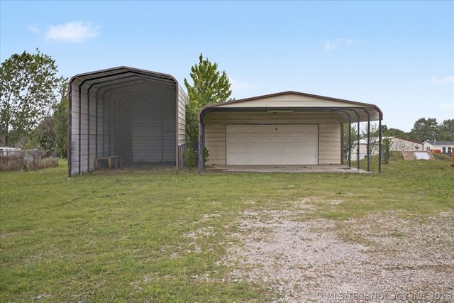 14042 S Crestview Road, Oologah, OK 74053