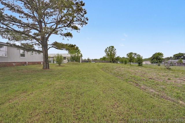 14042 S Crestview Road, Oologah, OK 74053