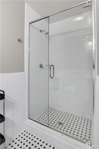 1 W 5th Street 302, Winston-salem, NC 27101