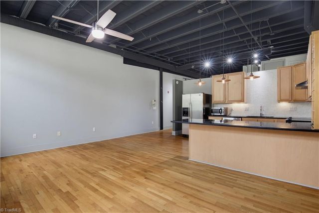 1 W 5th Street 302, Winston-salem, NC 27101