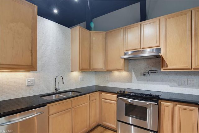 1 W 5th Street 302, Winston-salem, NC 27101
