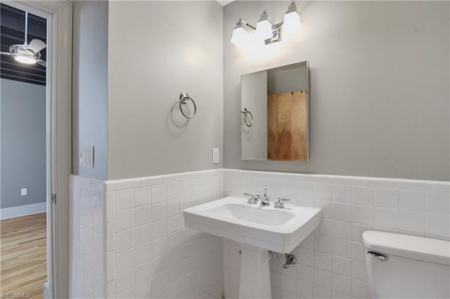 1 W 5th Street 302, Winston-salem, NC 27101