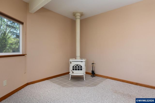 9215 Trout Pl, Gleneden Beach, OR 97388