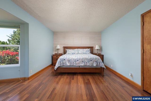 9215 Trout Pl, Gleneden Beach, OR 97388