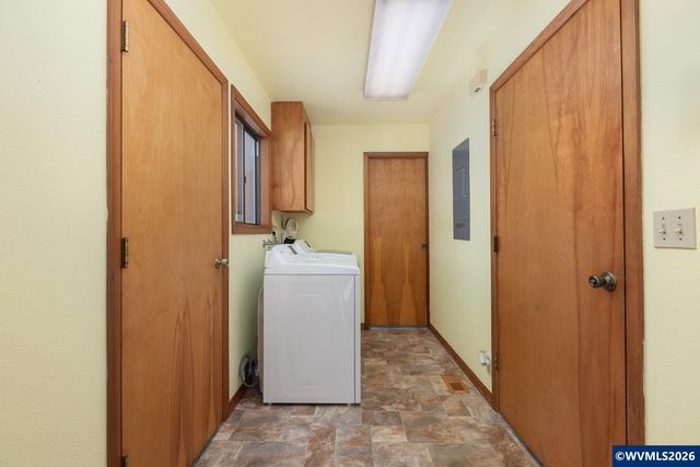 9215 Trout Pl, Gleneden Beach, OR 97388