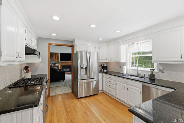3736 Black Brant Drive, Clay, NY 13090
