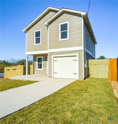 303 Cedarhill Drive, Marble Falls, TX 78654