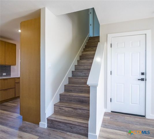 303 Cedarhill Drive, Marble Falls, TX 78654