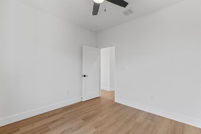 1402 Beckett ST 1A, Austin, TX 78757