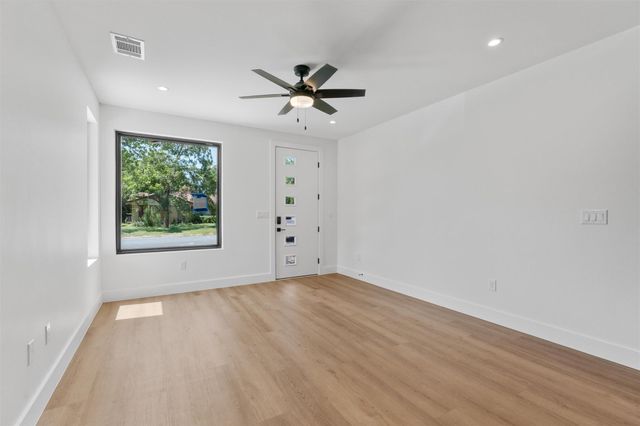 1402 Beckett ST 1A, Austin, TX 78757