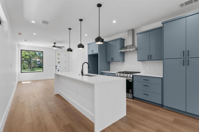 1402 Beckett ST 1A, Austin, TX 78757