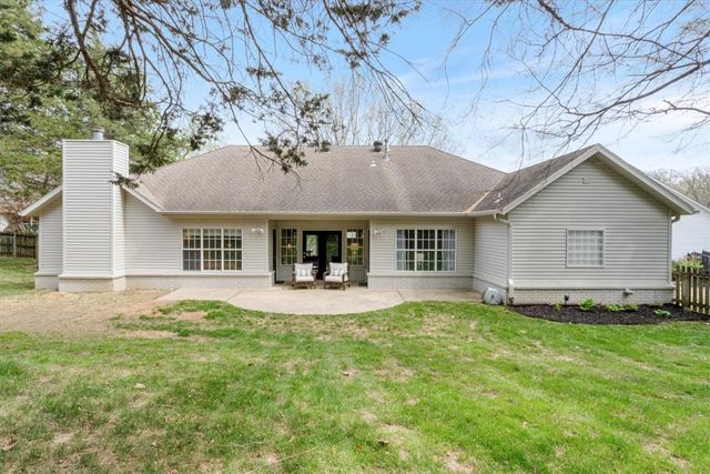 3285 E Piper Glen, Fayetteville, AR 72703