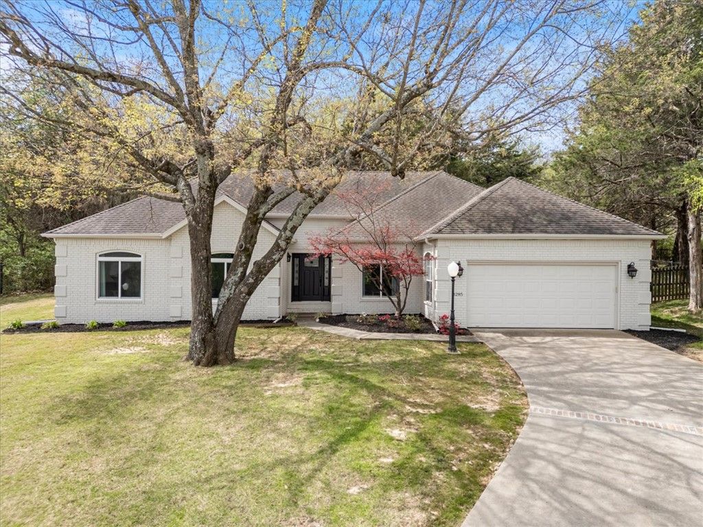 3285 E Piper Glen, Fayetteville, AR 72703