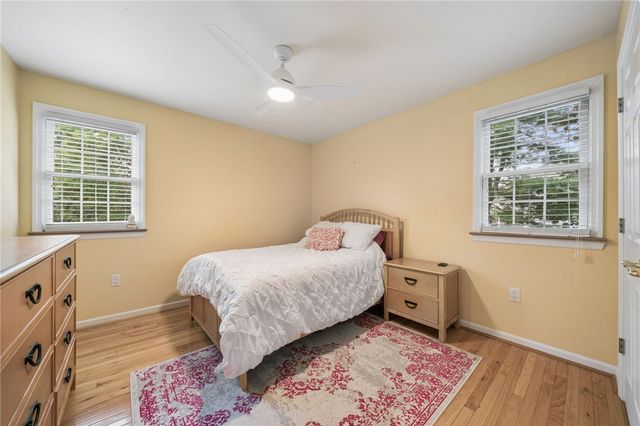 1115 Chaucer Dr, Unity Twp, PA 15601