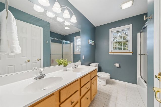 1115 Chaucer Dr, Unity Twp, PA 15601