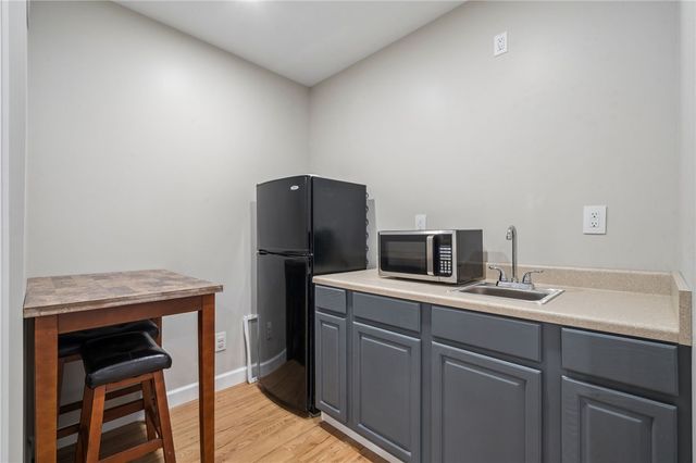 1115 Chaucer Dr, Unity Twp, PA 15601