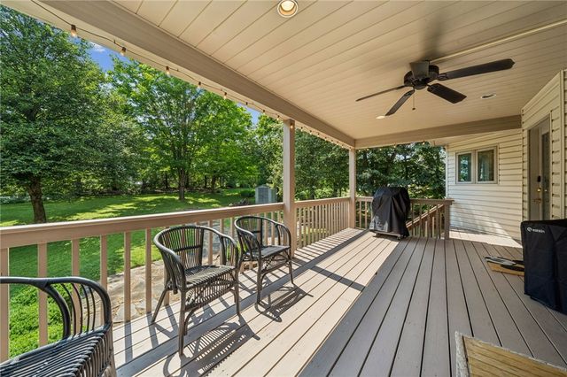 1115 Chaucer Dr, Unity Twp, PA 15601