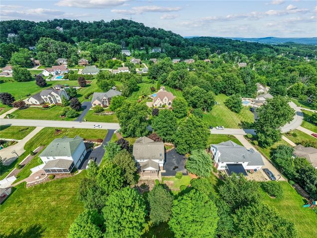 1115 Chaucer Dr, Unity Twp, PA 15601