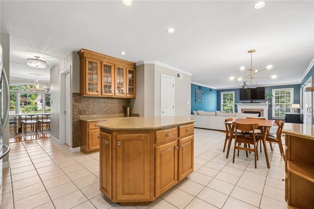 1115 Chaucer Dr, Unity Twp, PA 15601