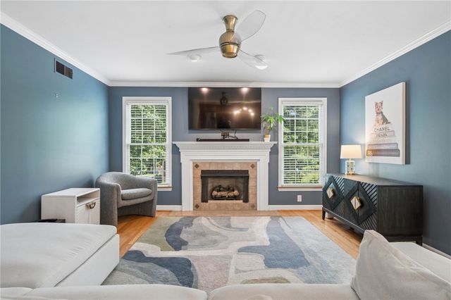 1115 Chaucer Dr, Unity Twp, PA 15601