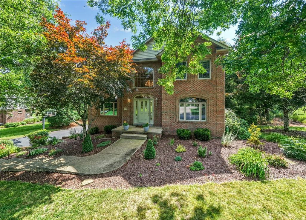 1115 Chaucer Dr, Unity Twp, PA 15601