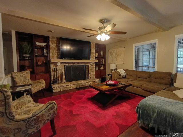 1401 Dezarae 4, San Antonio, TX 78253