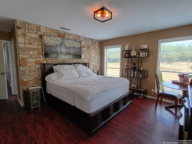 1401 Dezarae 4, San Antonio, TX 78253