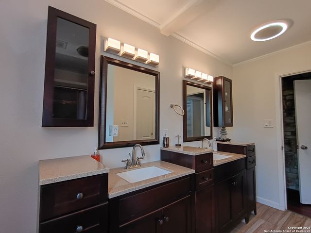 1401 Dezarae 4, San Antonio, TX 78253