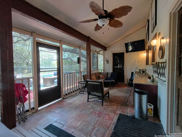 1401 Dezarae 4, San Antonio, TX 78253