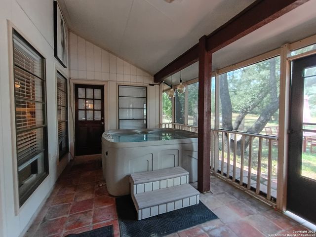 1401 Dezarae 4, San Antonio, TX 78253