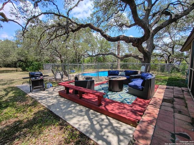 1401 Dezarae 4, San Antonio, TX 78253