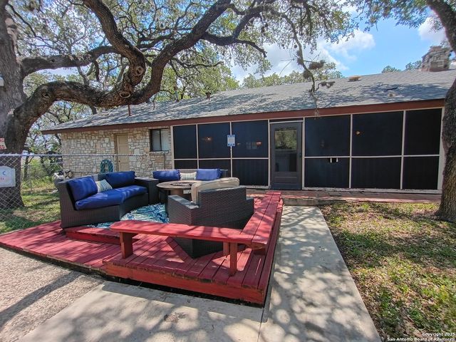 1401 Dezarae 4, San Antonio, TX 78253