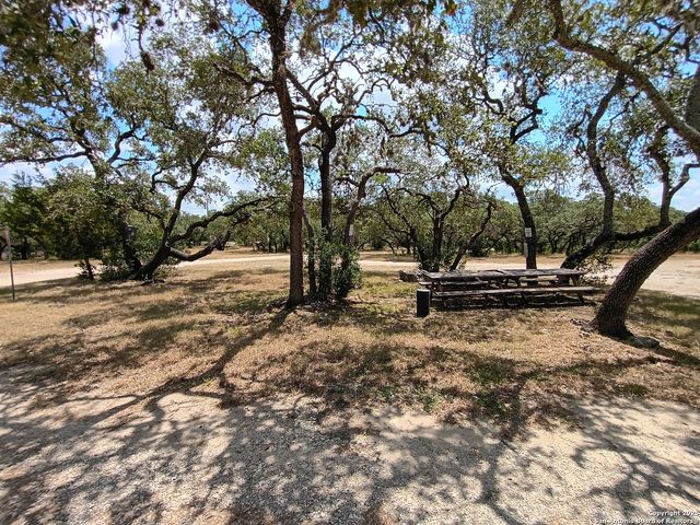 1401 Dezarae 4, San Antonio, TX 78253