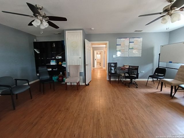 1401 Dezarae 4, San Antonio, TX 78253
