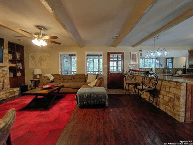 1401 Dezarae 4, San Antonio, TX 78253