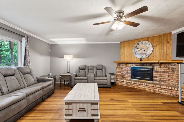 614 S Willow Street, Mansfield, TX 76063