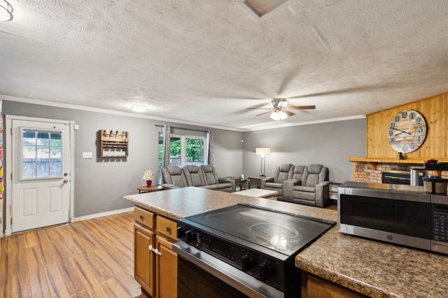 614 S Willow Street, Mansfield, TX 76063
